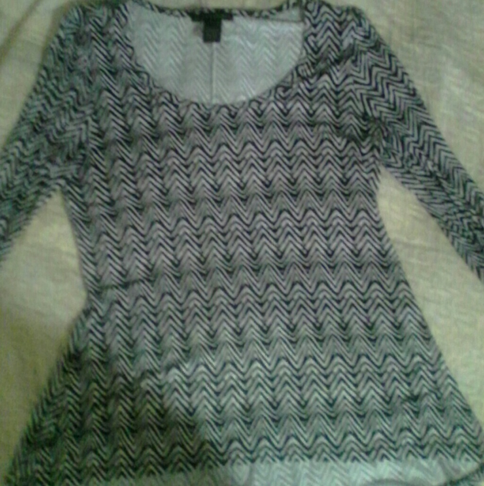 Grace Elements Black & White chevron striped Tunic
